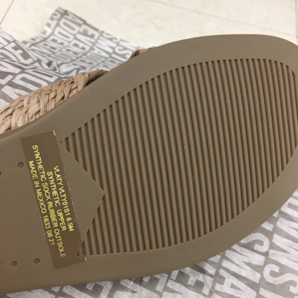 Steve Maddens Natural Sandals 👡 - Picture 6 of 6